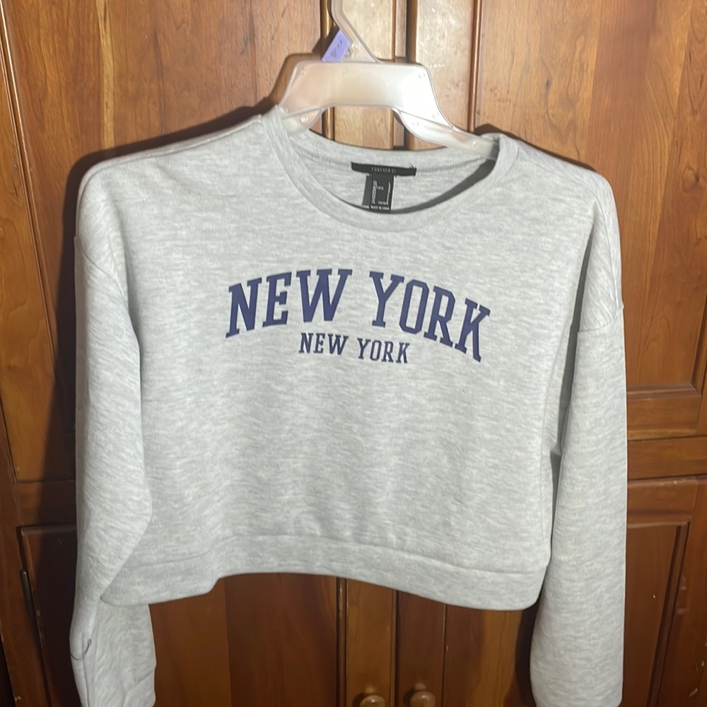 New York crop sweater